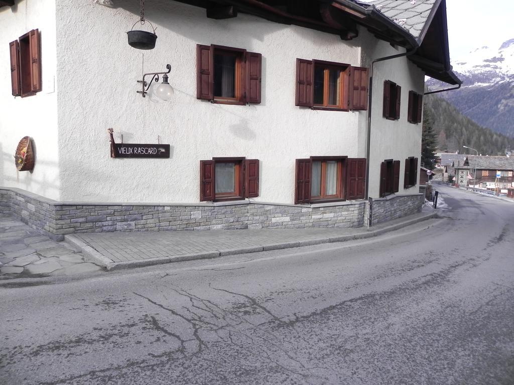 Le Vieux Rascard Chambres D'Hotes Champoluc Room photo